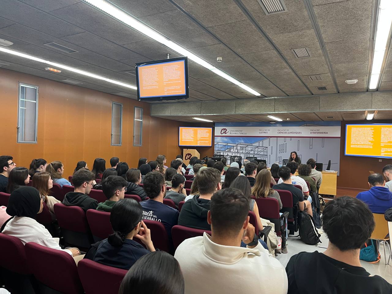 Impulsem el debat sobre els desplaçaments ambientals en una jornada pionera